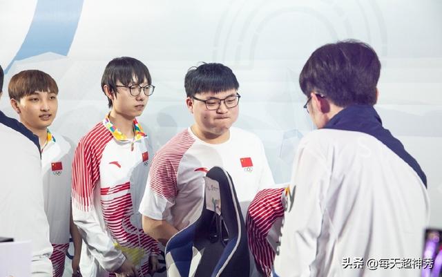 不再是表演赛！LOL入选亚运会正式项目，Uzi或冲击第二金