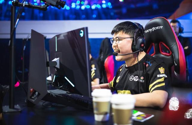 LOL顶尖主播为何不打职业？Uzi直播坦言：不一定是好事