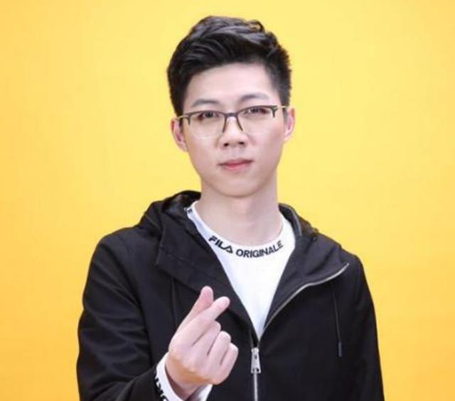 LOL顶尖主播为何不打职业？Uzi直播坦言：不一定是好事