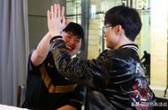 前英雄联盟世界赛选手转战lol手游，网友：Uzi也转战手游吧