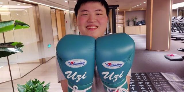 LOL手游联赛来袭，各大俱乐部组建战队，RNG可以考虑Uzi