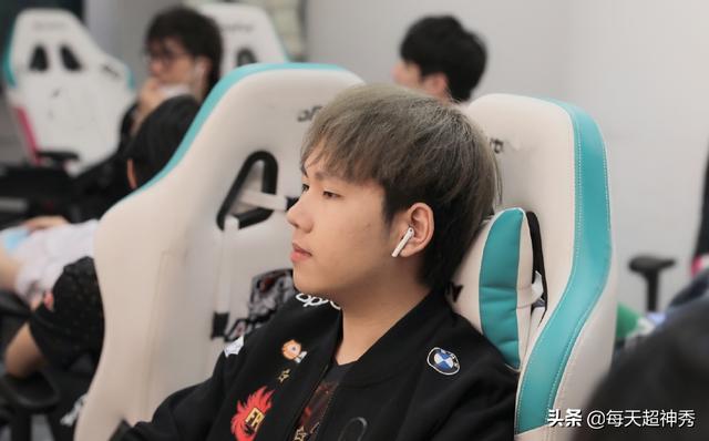告别LPL，韩援Prince发声致歉，FPX俱乐部仁至义尽