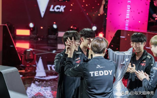 T1与DRX交锋，Faker得到重用？LOL韩服记录给出答案