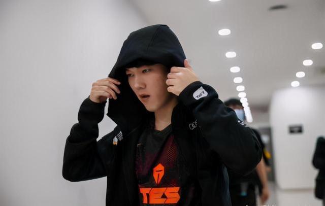 LOL全球战队榜：TES超越RNG和EDG，成为榜单第2