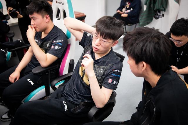 Doinb道出RNG惨败真相：他们约不到训练赛！状态不好