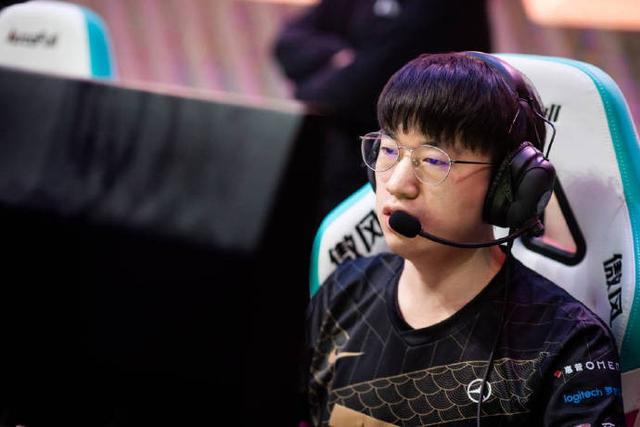 MSI开战在即，LPL冠军却惨遭毒奶？RNG超DK登顶LOL全球排行榜