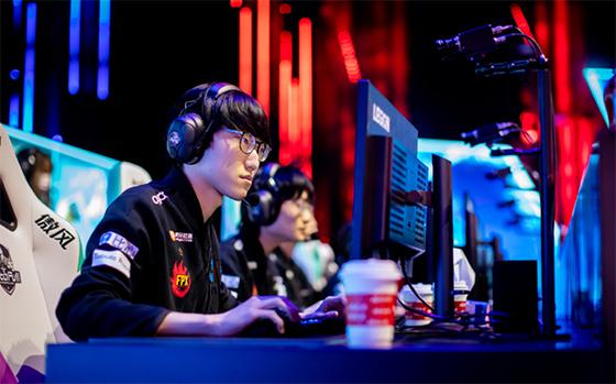 LOL-LPL：英文流评春季赛决赛TOP 5，GALA五杀卡莎排名第一