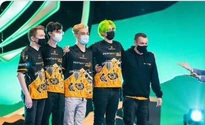 好样的！被RNG破纪录暴打后PGG含泪整活：你们这是在发泄怒火？