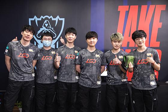 LOL-LPL：JDG官宣中单xiye离队恢复自由人，“舅夜”恐难再聚首