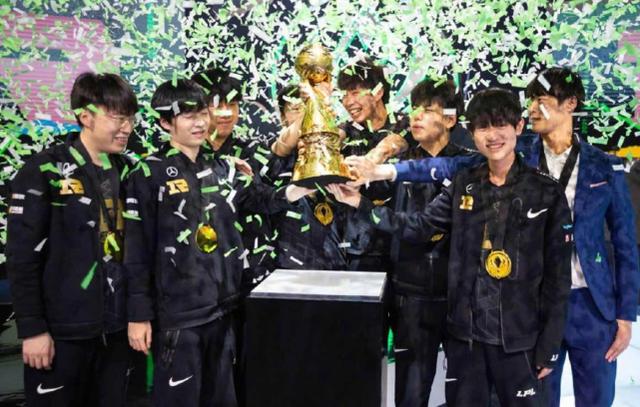 小虎成LOL最酷第一人！双位置拿下MSI冠军！汗子哥成背景板