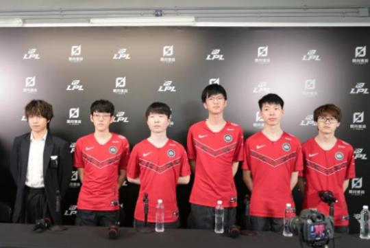 LOL阿水与小祥起冲突，嘲讽对方活该去二队！事后声明对事不对人