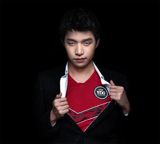LOL-LPL：WE“腿哥”957、马老师直播连麦，厂长夏季赛有可能首发