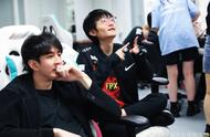 LOL-LPL：Tian佛耶戈完美控野团战收割，FPX 2-0终结WE三连胜
