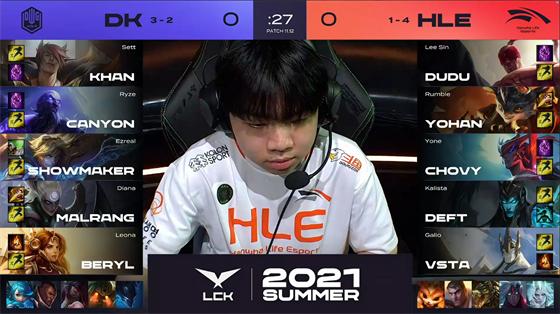 LOL-LCK：BeryL卢登悠米精准消耗狙杀薇恩，DK让一追二战胜HLE