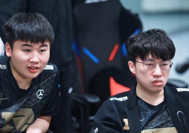 LOL水晶哥：RNG真要想办法了，不能老指望版本回到法师时代