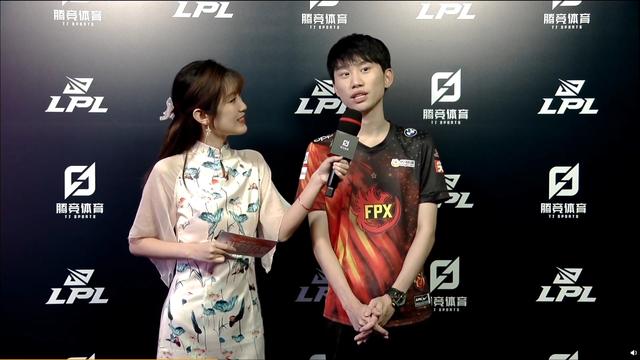 牛宝回归状态火热！FPX力斩RA赛后Doinb自信表示中野不输其他队伍