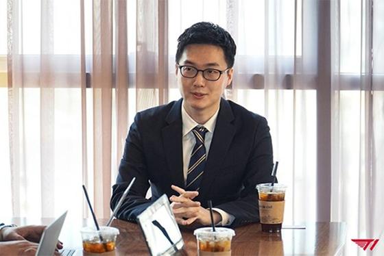 LOL：T1召开记者会回应教练组被解约，团长：是为了成绩才解约的