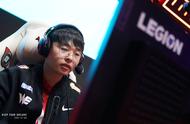 LOL-LPL：Breathe阿卡丽连续两场单杀梦魇，WE让一追二战胜UP