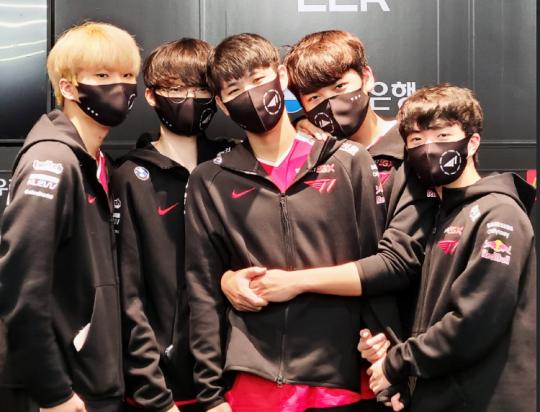 LOL：T1旗下女主播直播为对手应援，粉丝怒了，T1管理层重拳惩治