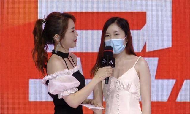 LPL赛后互动图鉴：RNG女粉丝太甜了！FPX粉丝文采达人