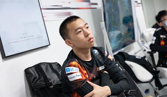 LOL：FPX公布LPL季后赛大名单，粉丝欣慰表示：不该有的都没有