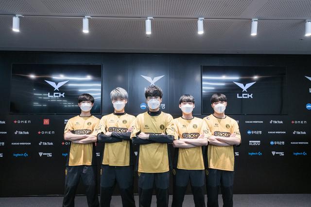 外媒全球LOL战队排行榜：FPX、RNG、EDG瓜分前三