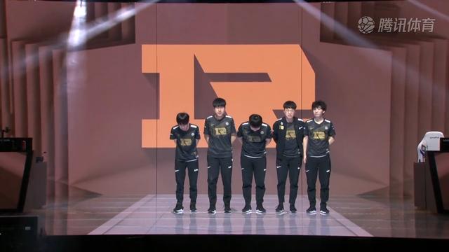 LOL：季后赛名额全部确定！TES压哨入场JDG,RNG上演最强逆袭