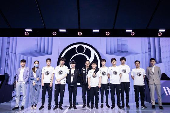 LOL-LPL：夏季赛常规赛圆满落幕，TES、RNG、FPX陷入死亡半区