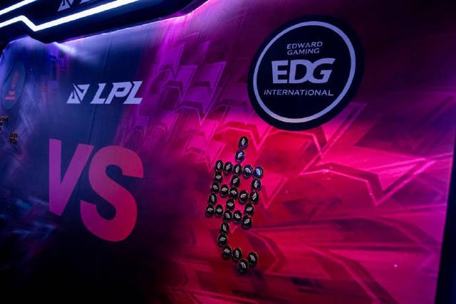 LPL季后赛形势前瞻：上半区RNG复仇之路，下半区EDG坐享其成